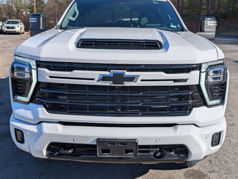 Used 2024 Chevrolet Silverado 2500 LTZ w/ LTZ Plus Package image 12