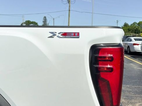 Used 2024 GMC Sierra 2500 SLT AWD/4WD image 7