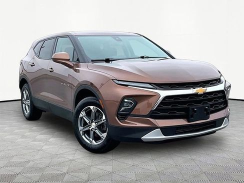 Used 2023 Chevrolet Blazer LT image 1