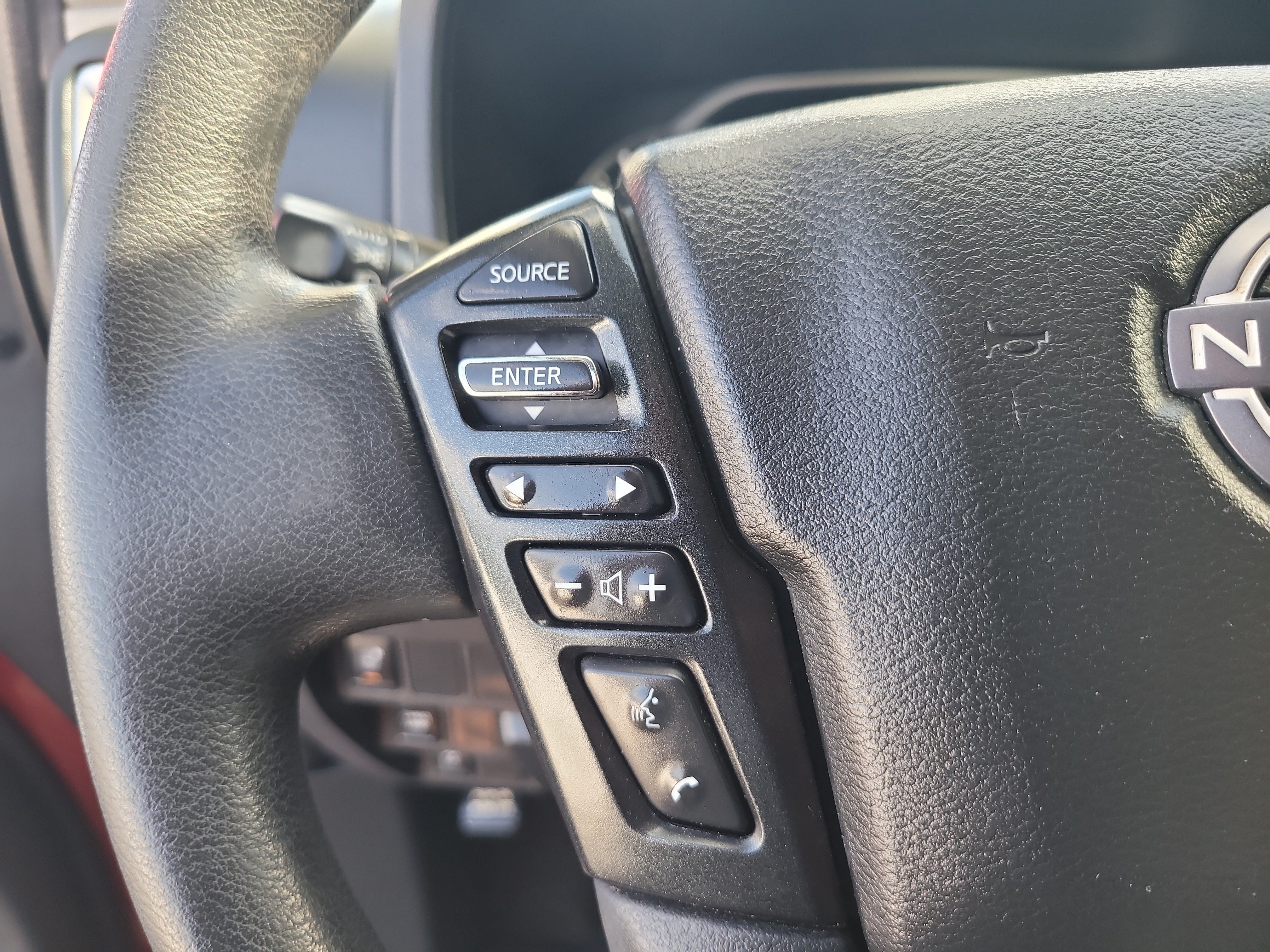 Used 2022 Nissan Frontier SV w/ Technology Package RWD image 24