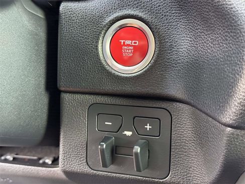 Used 2022 Toyota Tundra SR5 image 9