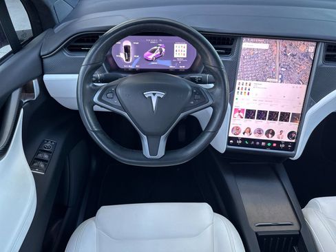 Used 2018 Tesla Model X 100D AWD/4WD image 15