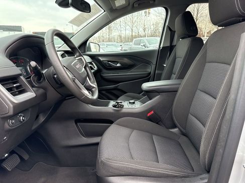 Used 2022 GMC Terrain SLE w/ Driver Convenience Package image 9