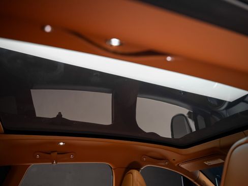 Used 2023 Aston Martin DBX AWD/4WD image 71