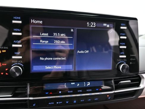 Used 2021 Toyota Sienna XLE FWD image 36