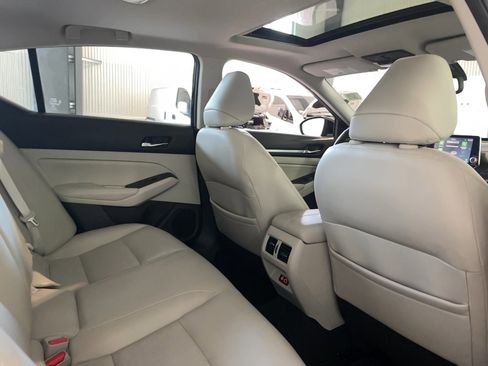 Used 2019 Nissan Altima 2.5 SL AWD/4WD image 7