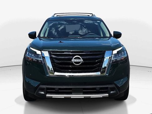 Used 2024 Nissan Pathfinder SL w/ SL Premium Package image 11