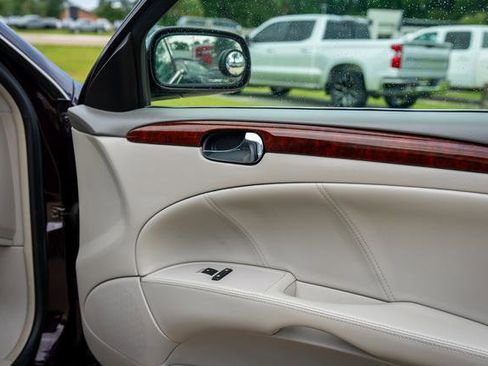 Used 2008 Buick Lucerne CX FWD image 22