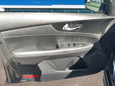 Used 2022 Kia Forte GT-Line FWD image 19