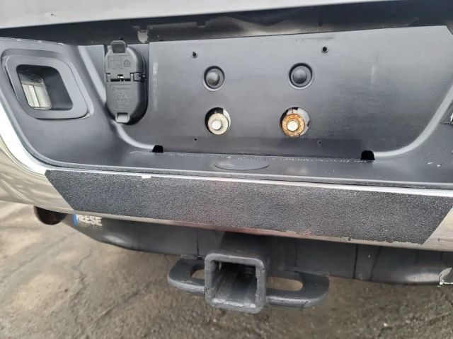 Used 2019 RAM 1500 Classic SLT AWD/4WD image 40