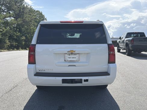 Used 2020 Chevrolet Suburban LT AWD/4WD image 7