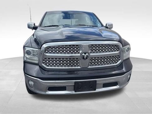 Used 2017 RAM 1500 Laramie image 7