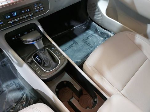 Certified 2025 Hyundai Kona SEL FWD image 26