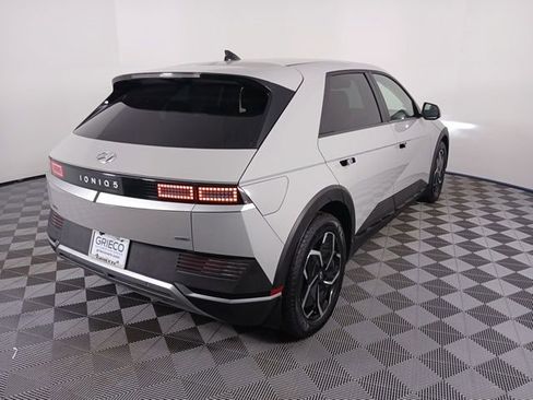 Used 2022 Hyundai Ioniq 5 SE w/ Cargo Package image 7