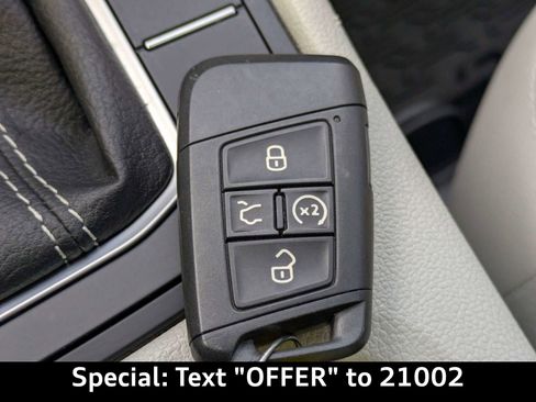 Used 2023 Volkswagen Jetta SE image 35