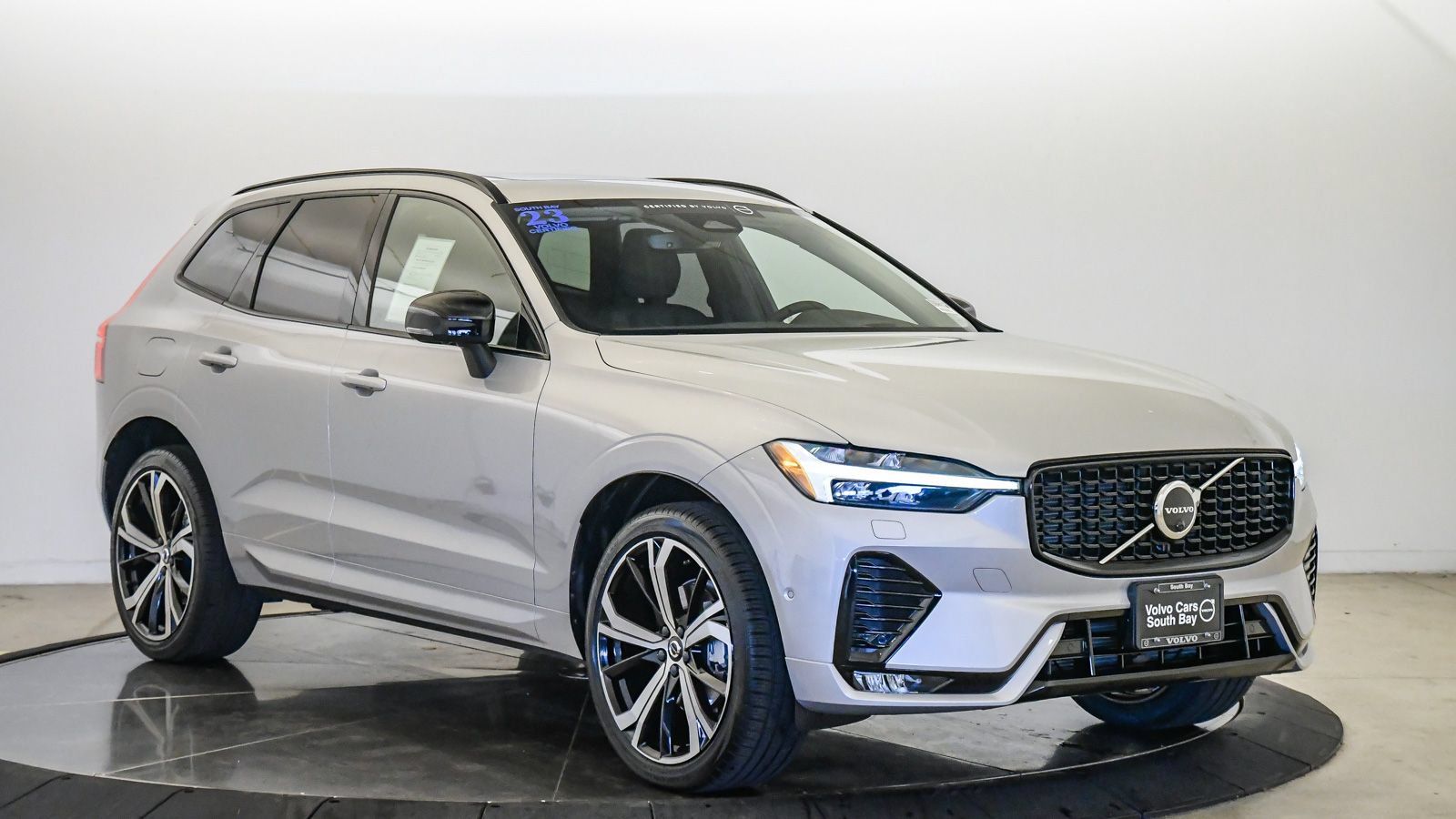 Certified 2023 Volvo XC60 B5 Ultimate w/ Climate Package FWD image 6