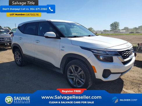 Used 2022 Kia Seltos LX AWD/4WD image 5