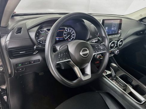 Used 2024 Nissan Sentra SV FWD image 8