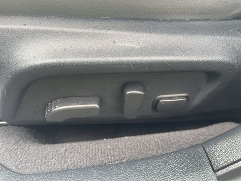 Used 2019 Subaru Outback 2.5i Limited AWD/4WD image 17