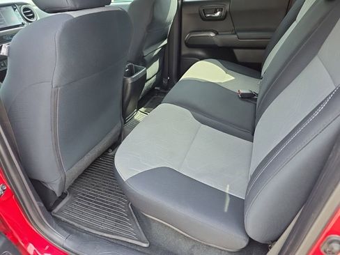 Certified 2021 Toyota Tacoma TRD Off-Road image 14