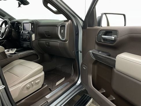 Used 2019 Chevrolet Silverado 1500 LTZ w/ LTZ Plus Package AWD/4WD image 40