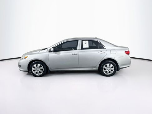 Used 2009 Toyota Corolla LE FWD image 4