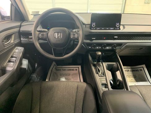 Used 2023 Honda Accord EX image 4