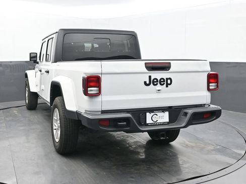 Used 2022 Jeep Gladiator Sport AWD/4WD image 4