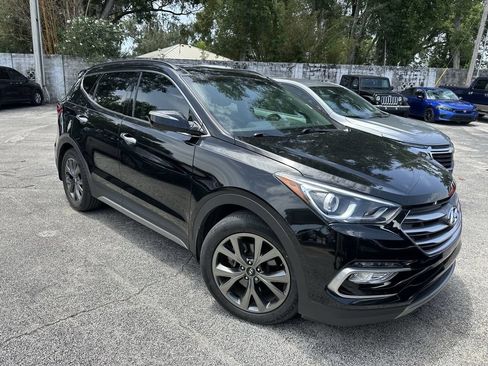 Used 2018 Hyundai Santa Fe Sport FWD image 2