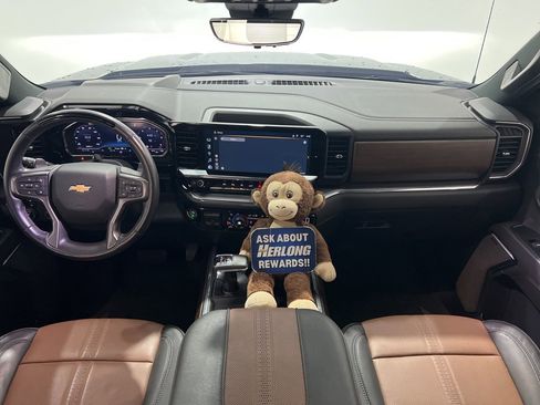 Used 2024 Chevrolet Silverado 1500 High Country image 19