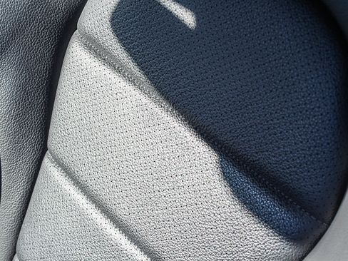 Used 2019 Mercedes-Benz C 300 Sedan image 35