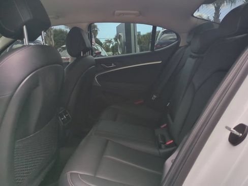 Used 2023 Genesis G70 2.0T RWD image 17
