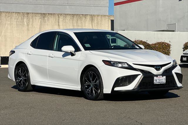 Certified 2024 Toyota Camry SE FWD image 5
