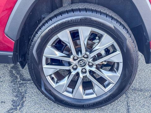 Certified 2020 Toyota RAV4 XLE Premium image 12