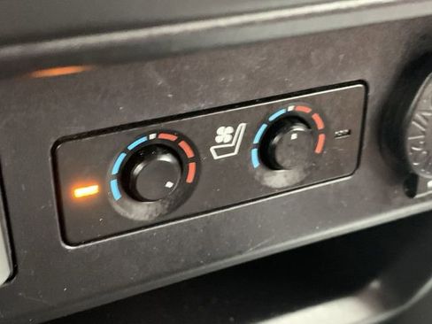 Used 2016 Toyota 4Runner Limited image 27