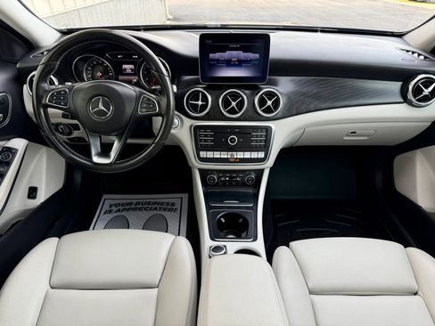 Used 2018 Mercedes-Benz GLA 250 4MATIC image 16