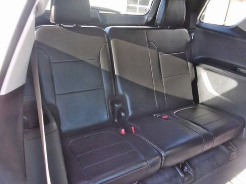 Used 2020 Chevrolet Traverse LT w/ LT Premium Package image 30