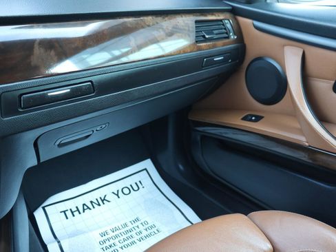 Used 2011 BMW 328i Convertible w/ Premium Pkg image 39