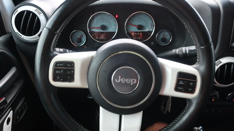 Used 2014 Jeep Wrangler Sahara AWD/4WD image 16