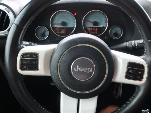 Used 2014 Jeep Wrangler Sahara AWD/4WD image 16