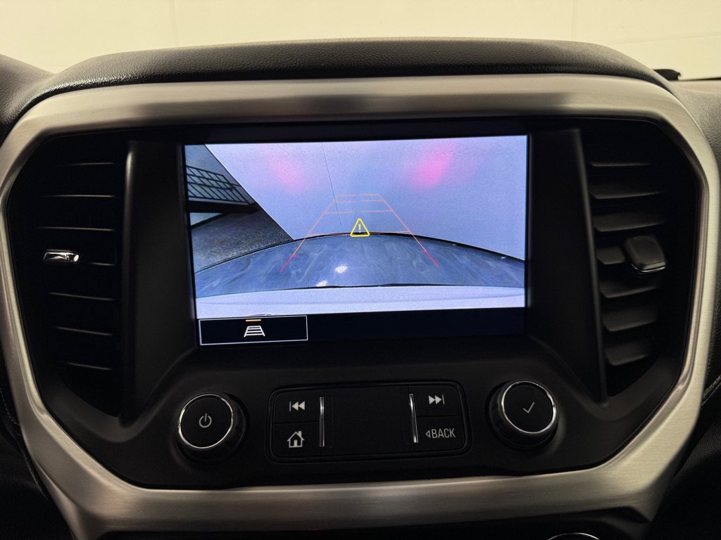 Used 2023 GMC Acadia SLT FWD image 18