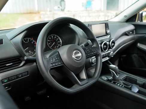 Used 2025 Nissan Sentra S FWD image 6