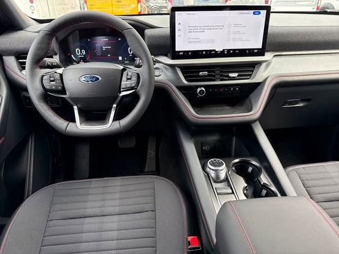 New 2026 Ford Explorer ST-Line image 5