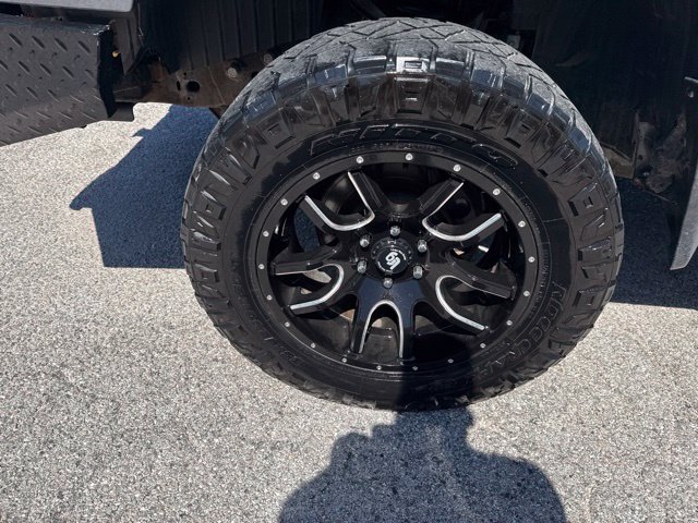 Used 2018 Nissan Titan SV AWD/4WD image 4