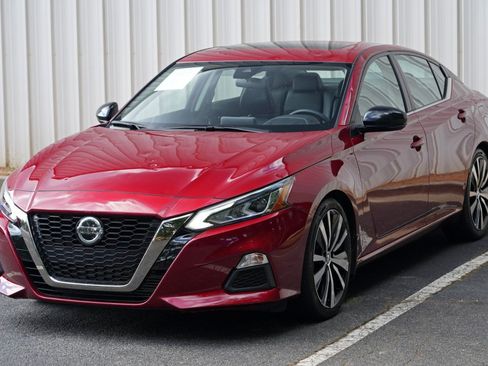 Used 2020 Nissan Altima 2.0 SR FWD image 41