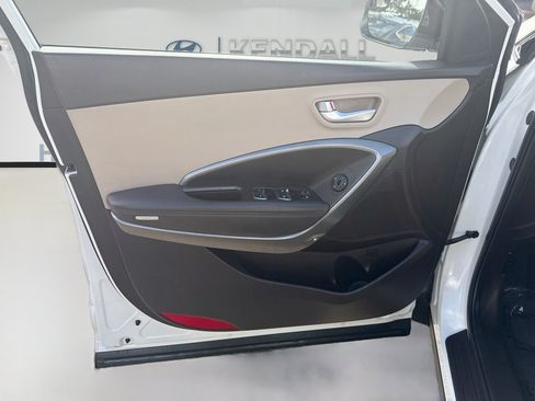 Used 2018 Hyundai Santa Fe Sport w/ 2.4L Value Package 02 FWD image 17