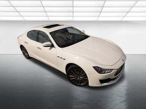 Used 2018 Maserati Ghibli S Q4 image 2