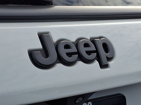 Used 2022 Jeep Compass High Altitude AWD/4WD image 29
