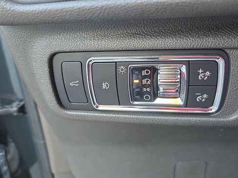 Used 2021 Lincoln Corsair Reserve w/ Equipment Group 201A image 14