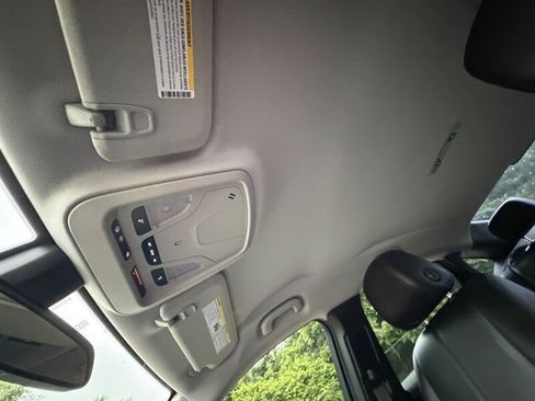 Used 2017 Chevrolet Impala LT FWD image 15